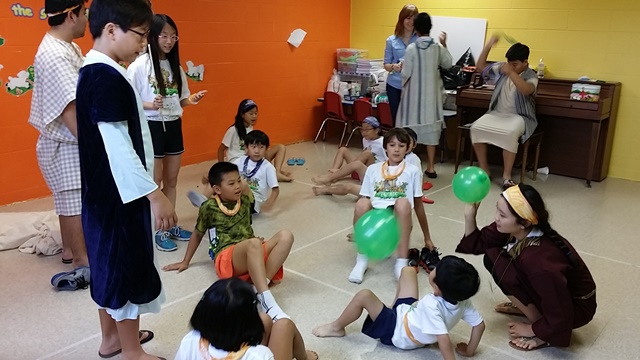 2014-06-19 12.01.51a.jpg : 여름성경학교 네째날 계속